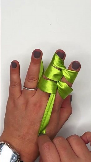 Make a Cute Double Bow with Your Fingers 🎀