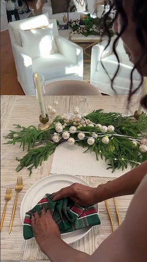 Make Your Holiday Table Look Amazing Fast!