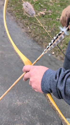 How to Make Primitive Cane Arrows in a Modern Way. #primitive #archery #hunting #handmade #selfbow