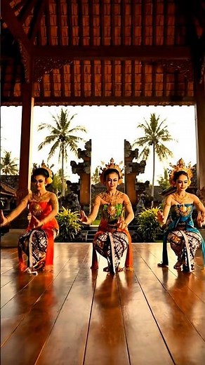 Graceful Central Javanese Dancer #JavaneseDance#IndonesianTraditionalDance#JavaneseCulture