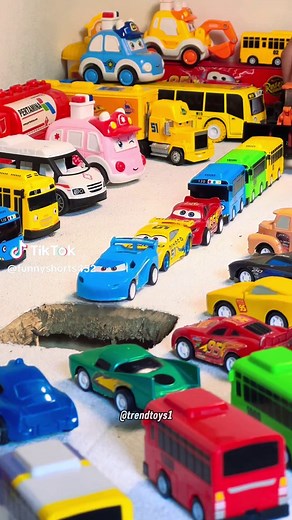 Tayo Racing Car & Bus Push by Wheel Loader Part 44