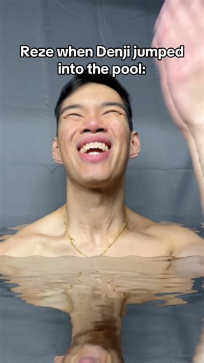 REZE WHEN DENJI JUMPED INTO THE POOL‼️ #anime #shorts