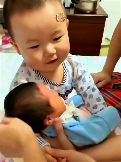 Where tenderness is born ❤️ Two hearts — one soul ❤️❤️ Moments you want to pause and cherish in your memory forever🥰☺️ #family #siblings #love #baby #heart