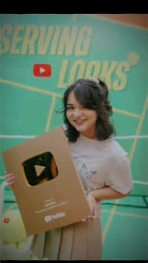Today September 5th we celebrate stromedy's sister Sasha recieng a playbutton for passing 1M subs