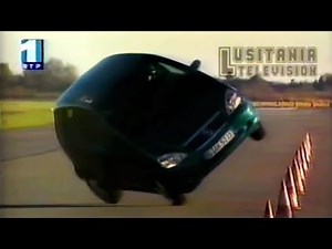 Smart's safety issues & Mercedes A-Class moose test - Portuguese TV report