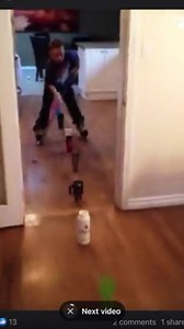 23K views · 402 reactions | Top hand should do ~80% of the work on the stick. TIP: If you can’t do the drills with your bottom hand behind your back, place an empty toilet paper roll 炙 over your stick and use that to help hold the bottom hand on stick with light pressure only. Check out the full session on the Hockey Training TV app  | Hockey Training | Facebook