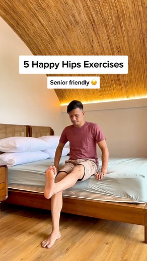 138K views · 1.1K reactions | 5 Hip Mobility Routine 朗朗朗朗 | Keep Moving | Facebook