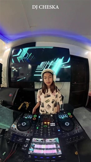 DJ CHESKA by DJ MHORS #technohousemusic #djlife #dj #alienware #presonusspeaker #viralreels #viralvideochallenge #viralpost2024 #viralvideoシ #follower #followersreels #followerseveryone #followerseveryonehighlights #followersシ゚ #viralreelsfbpage #viralreelschallenge #viralreelsfacebook #viral #viralpost #alphatheta #practicedj #club #bar #highlights2026 #highlightsシ゚ #rekordbox #serato #trending #viral #fdj #femaledj #babydj #DjCheska #followerseveryonehighlights #viralreelschallenge2025viralree