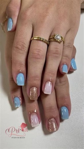 Unhas elegantes em azul bebê e nude ✨💅