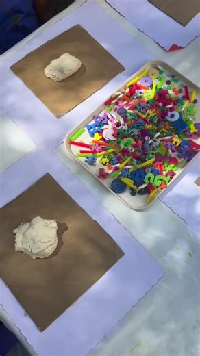 Today we explored clay. Clay offers endless possibilities for creativity and a deep connection to the artistic process. In Montessori, this activity helps children build focus and strengthen coordination while enjoying hands on discovery. 🎨✋🏺#ece #92127moms #earlychildhoodeducation #92127daycareandpreschool #4sranchmoms #preschool #earlyeducation #daycareandpreschool #4sranch #montessoriactivities #92127 #daycare | Beepbop Daycare