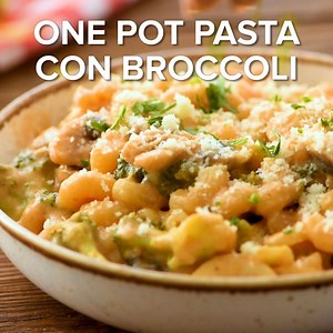 One-Pot Pasta with Broccoli 🥦is a twist on classic pasta con broccoli from The Pasta House, using the simple one-pot wonder technique. This easy dinner recipe is ready in minutes and simple to clean up! Get the recipe HERE: https://www.thewholesomedish.com/one-pot-wonder-pasta-con-broccoli/ | The Wholesome Dish