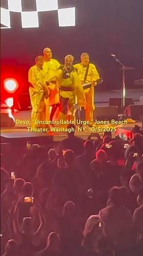 Devo, “Uncontrollable Urge,” Jones Beach Theater, Wantagh, NY, 10/5/2025 #devo #70srock #livemusic