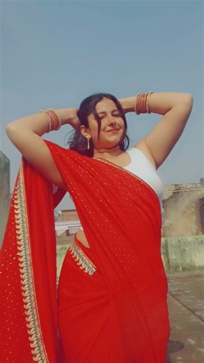 rishika._sharma🌷 on Instagram: "Bheegi bheegi raat main...👀🌸"