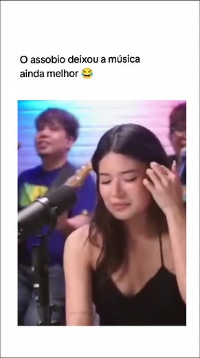 Gigi Vibes Sings The Lazy Song with a Whistling Twist