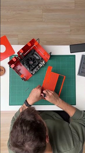 Computer-1 by Teenage Engineering build