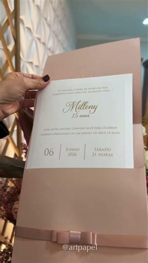 Um lindo convite de 15 anos
