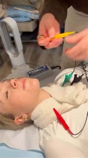 Lococo Wellness Clinic on Instagram: "This is an example of a one-on-one FSM session. We begin by reviewing your case and selecting specific frequency combinations tailored to you. FSM pairs frequencies for a tissue and a physiological process to support the body’s natural healing and regulatory responses. Damp towels or adhesive pads are used to comfortably conduct the microcurrent and are placed near the areas we’re supporting - such as the feet, abdomen, and neck. Each protocol is customized