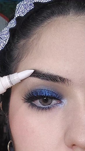 Maquillaje inspirado en el cadáver de la novia con productos de Sheglam