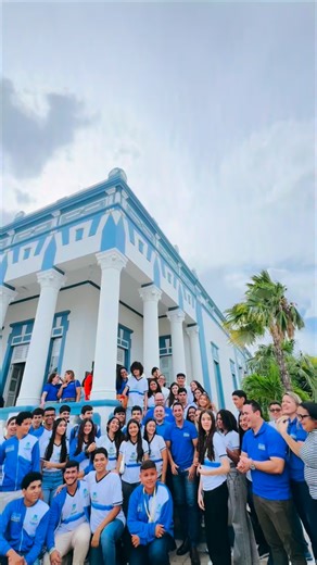 Allyson Bezerra on Instagram: "ORGULHO DEMAIS, MEU POVO! 👏📚 Hoje foi dia de parabenizar pessoalmente os 38 alunos da rede municipal que foram aprovados no IFRN, um resultado gigante, o maior dos últimos anos, mostrando que a gente tá no caminho certo, incentivando, apoiando e acreditando na educação. E entre os aprovados tem aluno da zona urbana e da zona rural, todo mundo mostrando que, quando tem oportunidade e foco, o sonho acontece. Agora eles seguem pro ensino médio na rede federal, que é