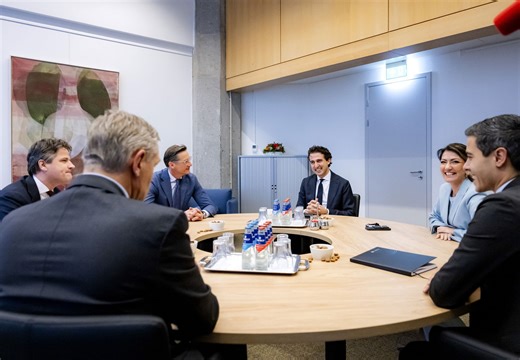 Informateur Buma zet gesprekken over formatie voort