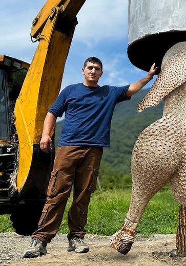 Wilderness Cooking S01:E06 - Roasted Giant Ostrich