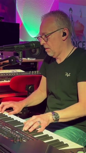 Half a Minute - Matt Bianco - Song Cover by Le Schloma #song #music #korgpa4x #hits #evergreen #jazz