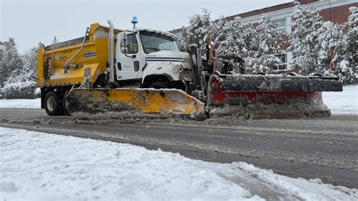 People in Ottawa react to April snowstorm