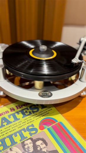 Sound Sanctum Home of Luxury HiFi on Instagram: "Speakers: Sonus faber Stradivari G2 - Made in Italy Amplifier: Dan D’Agostino Momentum MxV Integrated - Made in the USA Source: Michell Gyro SE Turntable - Made in England Cables: Transparent Audio Cables – Made in the USA #Analog #ArtisanofSound #Audiophile #AudiophileSpeaker #DAgostinoAmplifier #Turntable #SoundSanctumPH #SoundSanctum #Vinyl #MichellAudio #GyroSE #LuxuryAudio #LuxuryLifestyle #Luxuryliving #Highendaudio #VinylSetup #Sonusfaber #