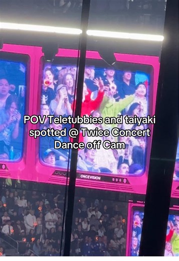 Dance cam is one of the highlights of the concert fr #thisisfor #twice #twiceconcert #kpopconcert