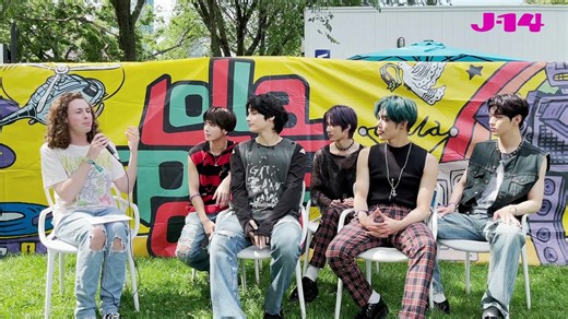 TOMORROW X TOGETHER Interview & TikTok Dance Tutorial Backstage at Lollapalooza with Liam McEwan