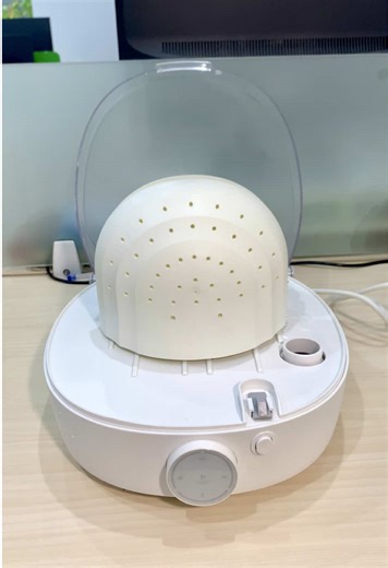 Love your hats but hate wrinkles? This hat care machine is a game-changer! 🧢 It has auto, steam, hot air & natural drying modes—steams to iron out creases, kills germs with high heat, dries fast, and keeps your hat’s shape perfect. 8.45oz big water tank for long use, plus free cleaner included! A must-have for hat lovers! #steamcleaner #hat #cap #portablewashingmachine #capcaremachine