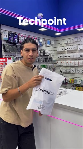 Techpoint on Instagram: "📱✨ Me compré el iPhone 17… Y obvio: quiero los mejores accesorios. ¿Dónde los encuentro? 👉 TechPoint El único lugar donde todo lo que buscás está en un solo lugar. Fundas, vidrios, cargadores, cables, todo ORIGINAL y de ALTA CALIDAD."