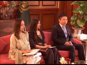 A delegation of China Power Hub Generation Company (CPHGC) led by Chief Executive Officer, Mr. Zhao Yonggang called on Prime Minister Imran Khan at PM Office Islamabad today. Minister for Energy Mr. Omar Ayub Khan, Minister for Maritime Affairs Syed Ali Haider Zaidi, Chairman Board of Investment Syed Zubair Haider Gilani, Chairman FBR Syed Shabbar Zaidi and other senior officials were also present during the meeting. CEO CPHGC apprised the Prime Minister about the progress made so far on an impo