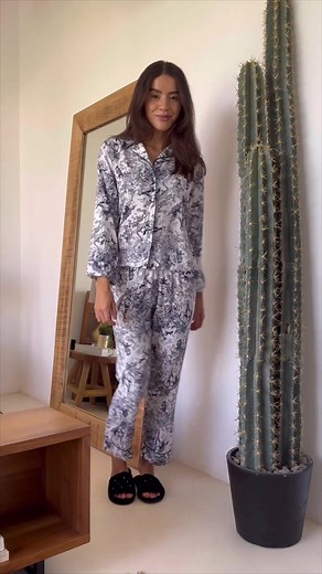 Experience ultimate comfort and style with these fashionable and relaxing pajamas! #redtagfashion #shopping #getready #pajamas