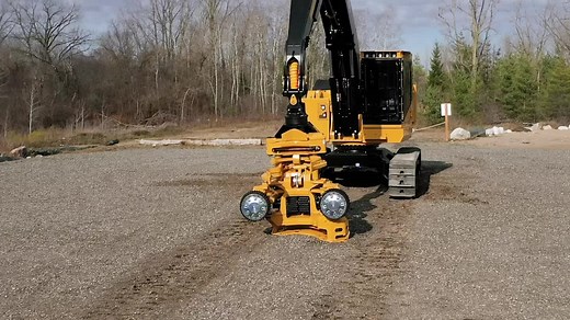 Tigercat product designer, Geoff Hofsink takes us on a walk-around of the 568 harvesting head. Follow the link to watch the full video and learn about the key benefits of owning and operating the Tigercat 568 harvesting attachment. https://www.tigercat.com/video/568-walkaround-video/ | Tigercat Industries