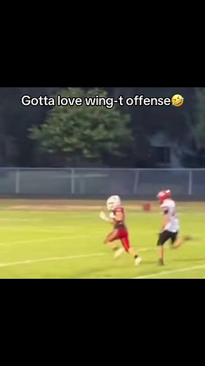 Perfectly Executed Fake in Wing-T Offense