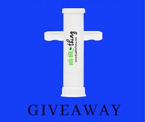 💚 GIVEAWAY TIME 💚 Win a FREE Bug Bite Thing for you AND a friend! ✔️Like this post ✔️Tag a friend who is a Mosquito Magnet ✔️Must be following our page to qualify! Winner will be announced as a post on our page: 04/06/2020. GOOD LUCK! | Bug Bite Thing