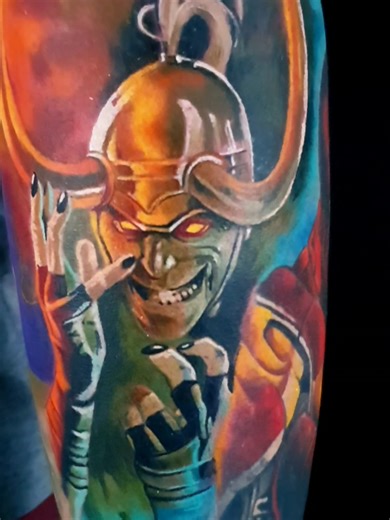 #loki #tattooloki ##marvelstudios #colors #tattoocolor #comics #tattoocomics @Rattori Tattoo @enki🐈💫 @João Bragança @Bruno Giovanni @flor da vida cris @Lico Tattoo @Fisika_kelson