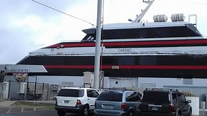 New Jacks or Better Casino cruise ship hits buoy