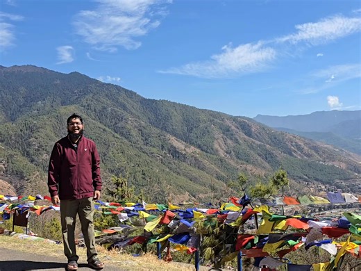 ভুটানের এই Prayer Flags–এর মাঝেই লুকিয়ে আছে Olympiad Math || Math Olympiad with real life examples || Learn with Pavel Welcome to Math Olympiad with Real Life Examples, where we discover powerful mathematical ideas from the world around us এটি আমার নতুন সিরিজ 🎥 “Math Olympiad with Real Life Examples” এই সিরিজে আমরা বইয়ের বাইরে গিয়ে বাস্তব জীবন থেকে Olympiad–level গণিত শিখব। এই পর্বে, Thimphu View Point–এ উড়তে থাকা Prayer Flags–এর মাধ্যমে আমরা বুঝেছি কীভাবে একটি cyclic pattern ব্যবহার করে যেকোনো