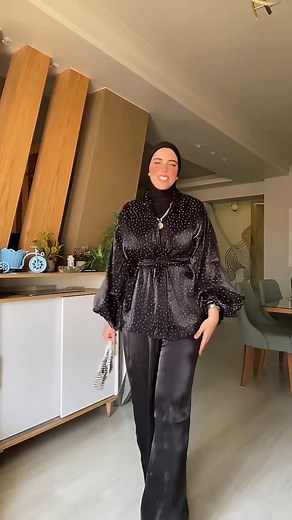 Rania Nehal Mohamed on Instagram‎: "Shine bright in our evening shimmer organza pants set ✨ Featuring an open blouse, puffy sleeves, double collar, bold brooch, and double belt — a perfect choice for weddings, engagements, and standout events. Available now in multiple colors at our store. ‎كلمونا/واتس اب على 01006991463 ‎او زورونا فى ٢٢ ش الشيخ محمد المهدى متفرع من عبد الله دراز من شارع الثورة- ارض الجولف-مصر الجديدة مواعيد العمل يوميا من ١١ صباحا حتى ١٠ مساء evening set, shimmer outfit, organz