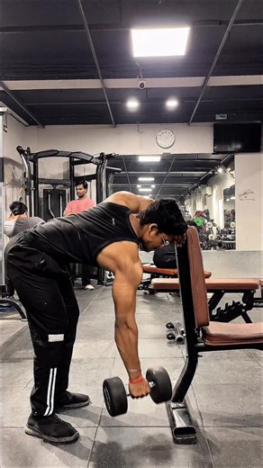 FIT PRINCE | TRAINER | DB ROWING ALTERNATE FOR MUSCLE GROWTH #gym #fitness #gymtrainer #fitnesstrainer #health | Instagram