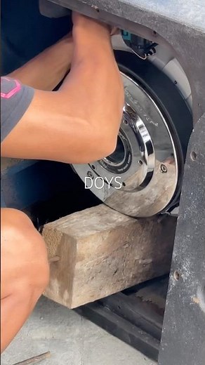 How to remove the speaker