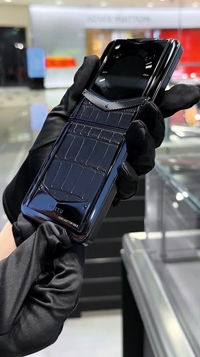 Vertu Ironflip 5G Web3 Luxury Phone Review
