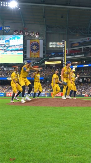 Savannah Bananas | Moves like Bananas🍌 #savannahbananas #bananaball #baseball #dance #reels #baseballlife #moveslikejagger | Instagram