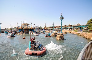 Tokyo Disney Resort - Disneyland and DisneySea Amusement Parks