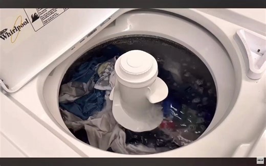 what is this supposed to be, is this like an old washing machine? never seen one like this before lol