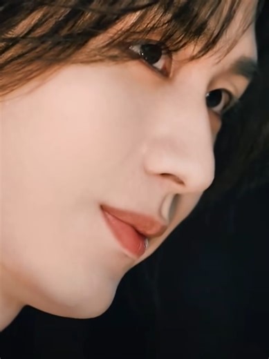 Charming Actor Cheng Yi in Sword and Beloved