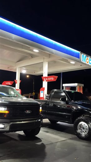 Alejandro Alvarez on Instagram: "🐣 @alejandroalvarezfr @_jesus_rosales__ - - - #corridos #coyote #trucks #4x4 #lobo #corridoschingones #f150 #ford #singlecab #trocas #raptor #sinaloa #35s #37s #leveled #lifted #méxico #califórnia #arizona #texas #texastrucks #rcsb #chevy #chevrolet #cateye #lsswaptheworld #z71silverado #z71"