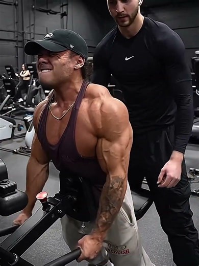 MACHINE LATERAL RAISE WORKOUT🥵